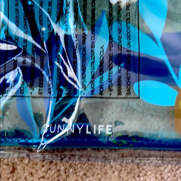 Sunnylife clear zippered pouch - Picture 3 of 5